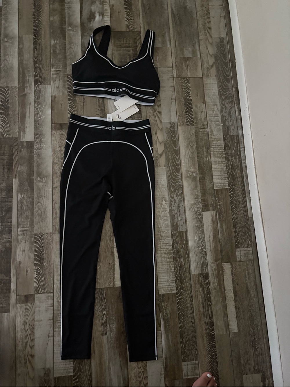 ALO Yoga Black High-Rise Leggings with Contrast Piping & Matching Sports Bra